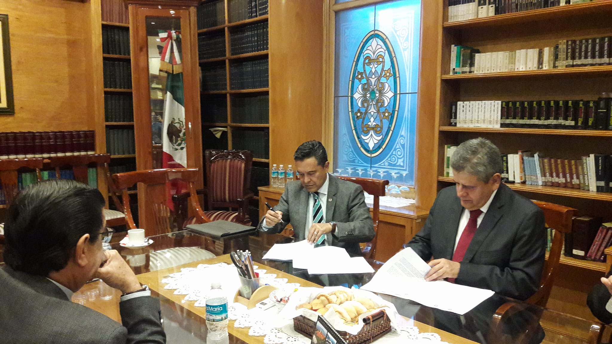 FIRMA CONVENIO COLABORACIÓN ENTRE LA UNAM Y EL COLEGIO DE NOTARIOS ...